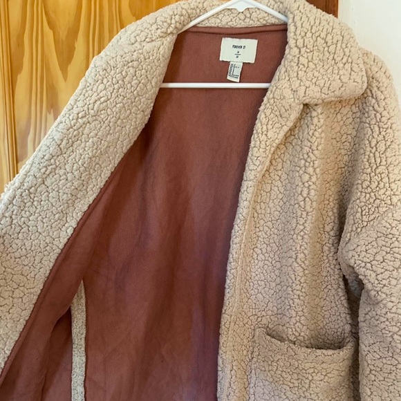 Sherpa Jacket - Picture 2 of 4